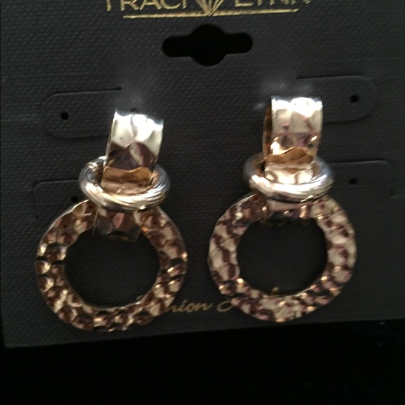 Jewelry - Picture 5 of 6